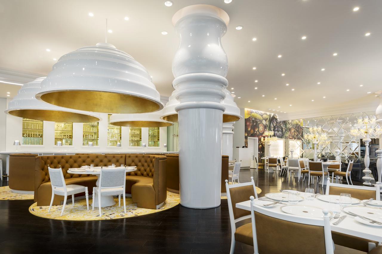 Mondrian Doha Hotel Exterior photo Restaurant "La Colmena"