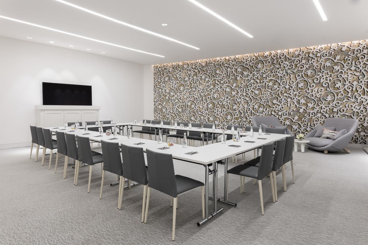 Mondrian Doha Hotel Exterior photo Meeting room