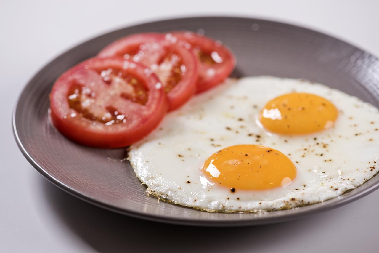 Mondrian Doha Hotel Exterior photo Fried eggs